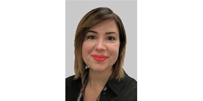 Snímek hlavy – Whitney Ficocello, BSN, RN, PHN
