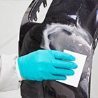 Krok 8 – Aplikace materiálu pro opravu plastů